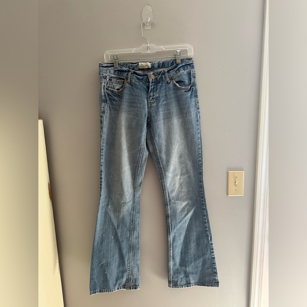 Aeropostale Mid Rise Flare Y2K Jeans Woman’s SZ 5/6 Light Wash Pockets Stretch